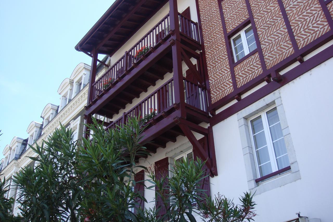 Hotel-Restaurant De La Paix Saint-Palais  Luaran gambar